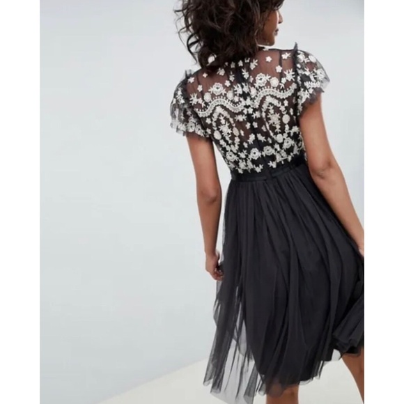 NWT!! NEEDLE & THREAD Embroidered Tulle Dress Graphite Black Ivory Floral Size 6 - Picture 9 of 16